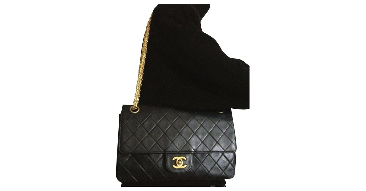 Timeless Vintage Chanel medium classic 2.55 CC lock reissue bag Black  Leather ref.194181 - Joli Closet