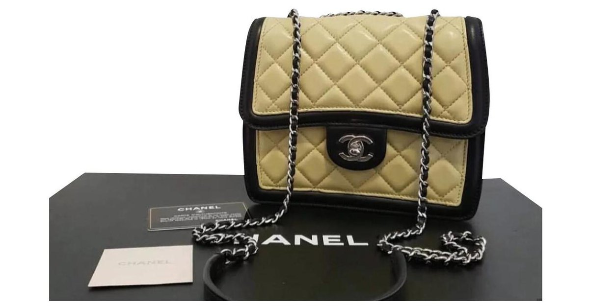Chanel Brown Mini Tweed Flap Crossbody Bag Cloth ref.953426 - Joli