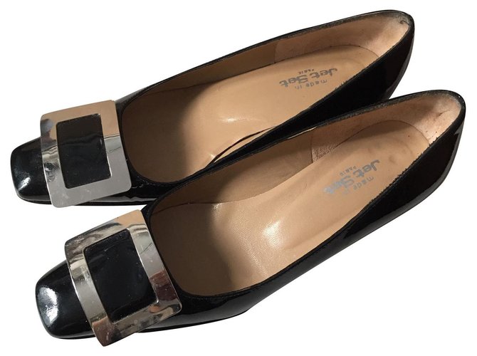 Autre Marque Schwarze Lackpumps mit Metallschnallen Jet Set Paris 37 US