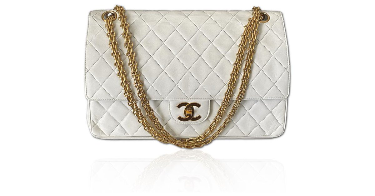Timeless Chanel Lambskin Quilted Medium Bijoux Chain Classic lined Flap  White Leather ref.201051 - Joli Closet