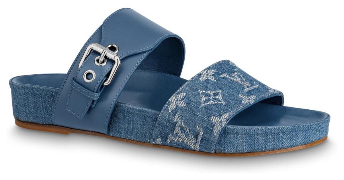 Louis Vuitton Bom Dia Flat Comfort Mule Light Blue. Size 38.0