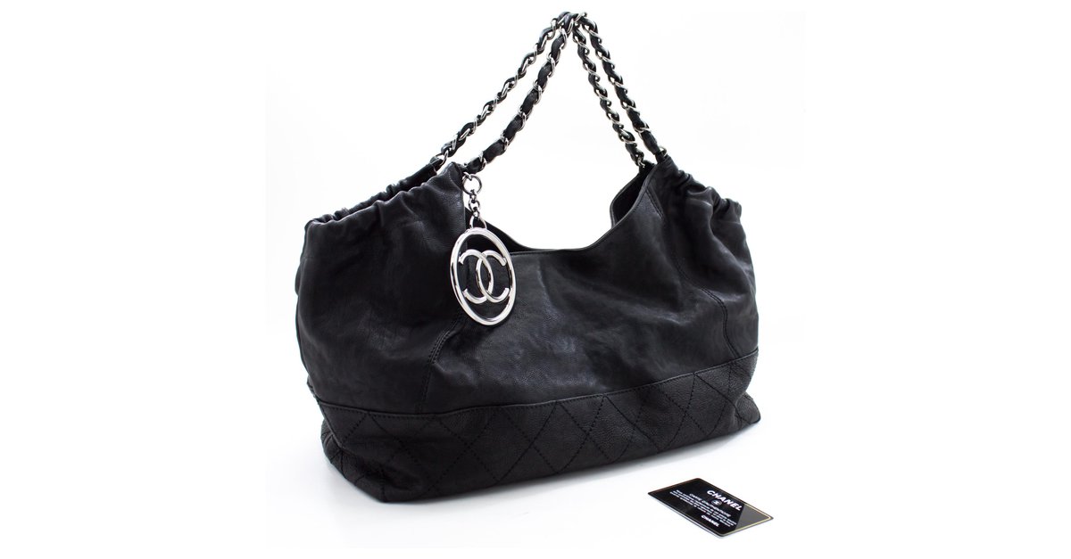 CHANEL Coco Cabas calf leather Chain Shoulder Bag Black Quilted ref.204607  - Joli Closet
