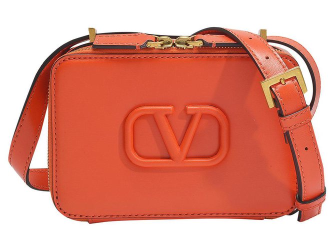 VIP【関税送料無料】希少 VALENTINO GARAVANI CAMERA BAG Valentino Garavani Alltime Mini Leather Camera Crossbody Bag