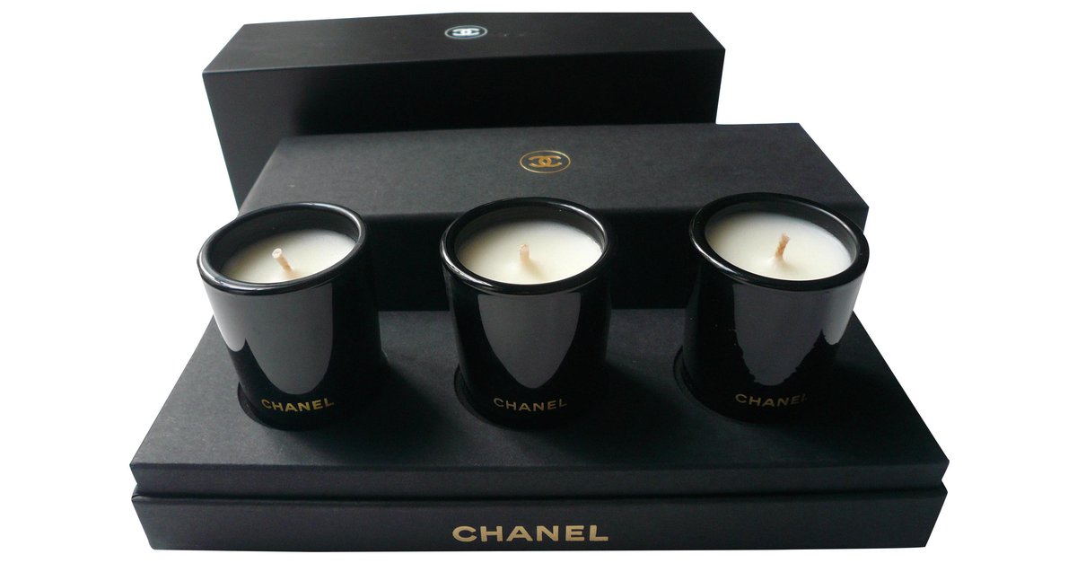 MISC CHANEL - LOT OF 3 PERFUMED CANDLES WITH CHEST Black Glass ref