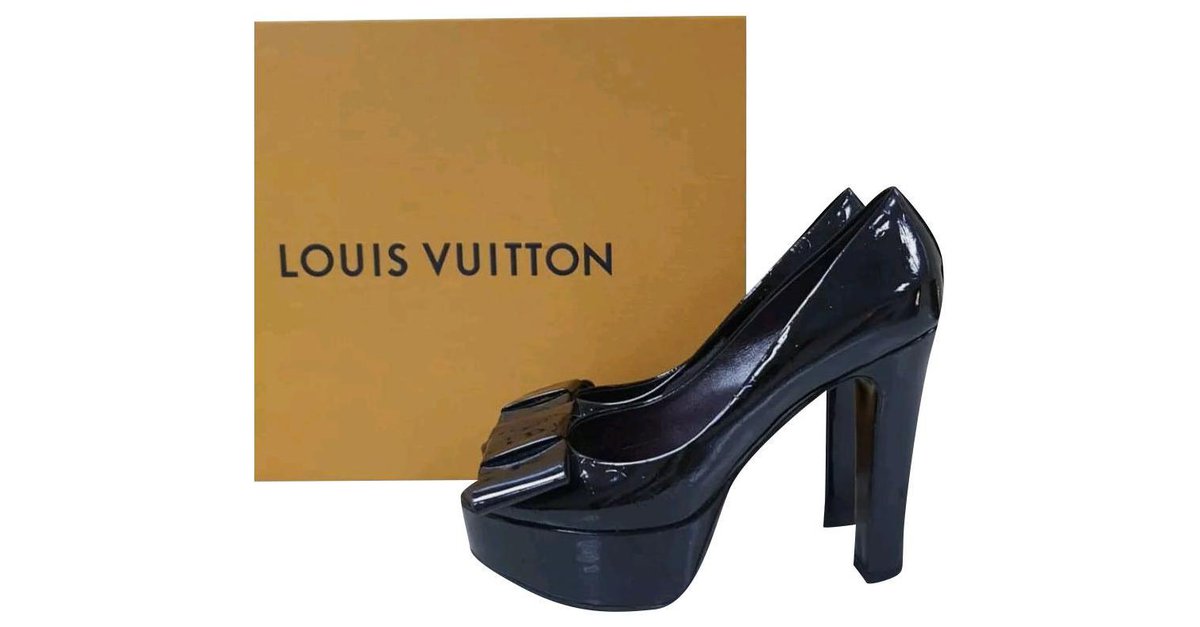 Louis Vuitton Black Monogram Vernis True Peep Toe Platform Pumps