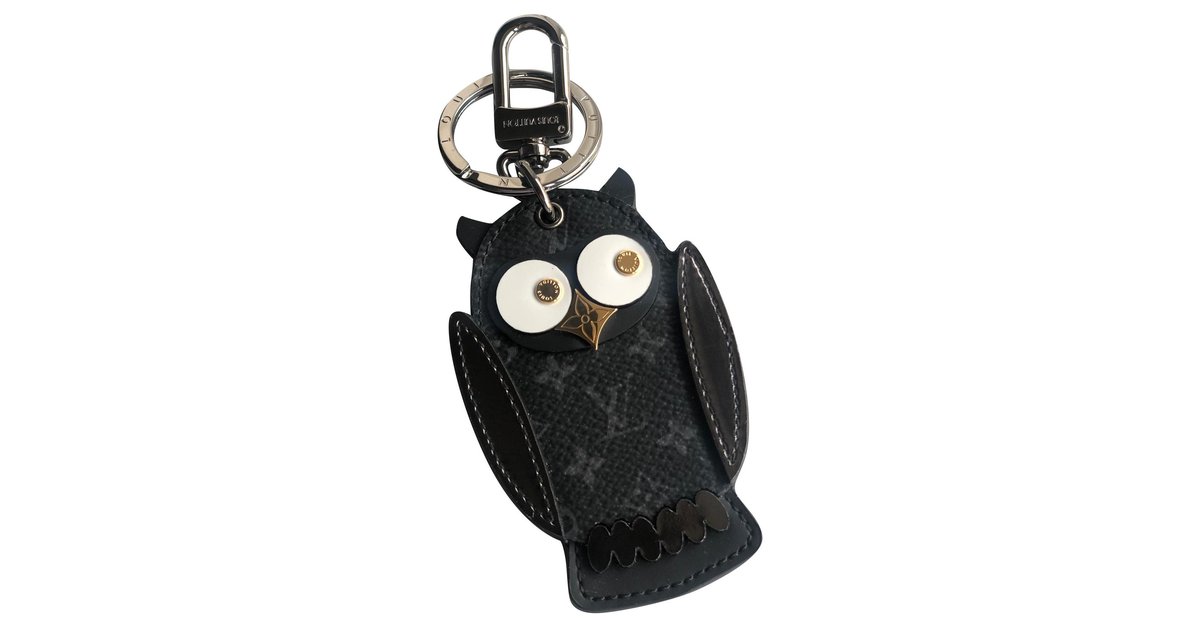 LOUIS VUITTON Monogram Lovely Birds Bag Charm Key Chain Holder Owl
