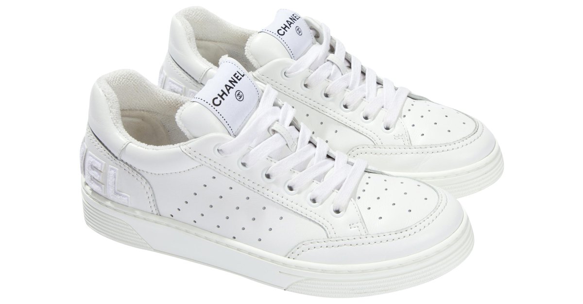 Chanel 20P Sneakers White calf leather Leather Low Top Lace Up Trainers  Size EU 38.5 ref.226484 - Joli Closet