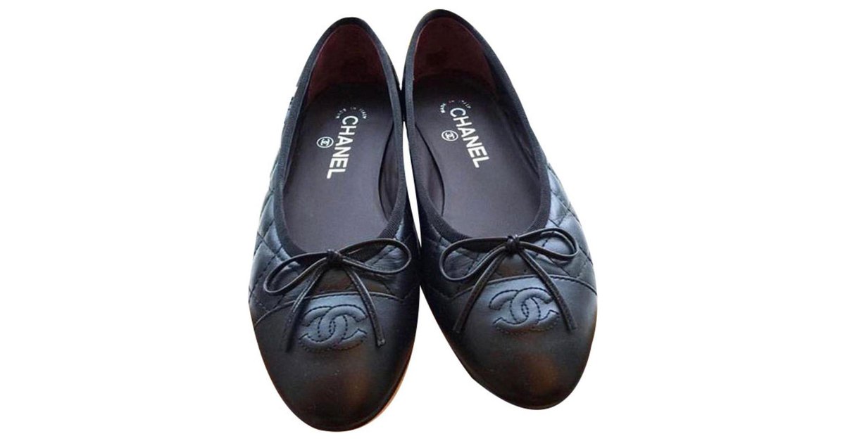 Chanel Black Patent Leather Diamond Quilted Ballerina Flats W Black Cap  Toes at 1stDibs  chanel quilted ballet flats, diamond designer ballet flats,  chanel patent leather flats