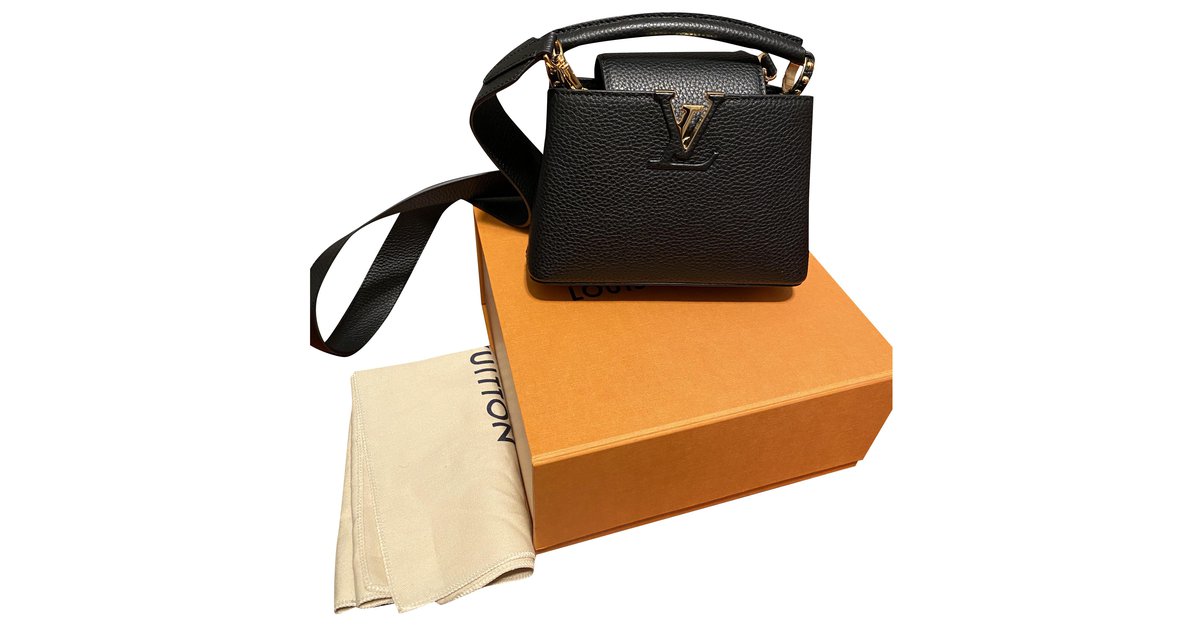 Louis Vuitton Capucines BB Bag M94586 Noir  Louis vuitton capucines, Real  louis vuitton, Bags