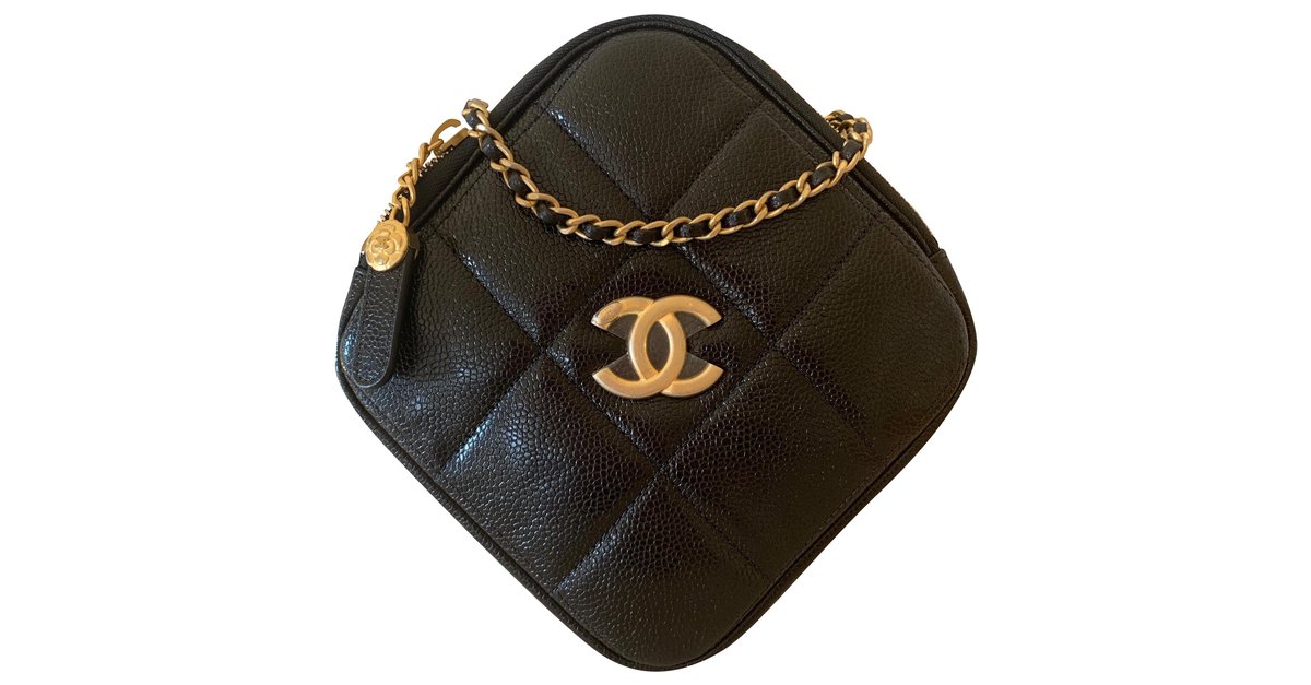 Chanel Runway Black Caviar Leather Diamond Cut Bag Gold Chain ref.235566