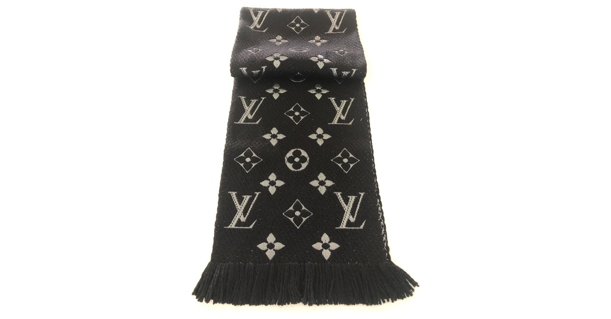 Louis Vuitton logomania shine black Silk Polyester Wool ref.235879 - Joli  Closet
