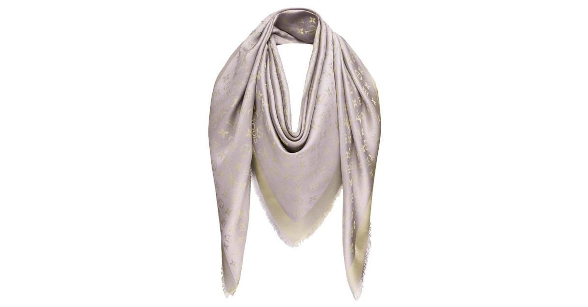 LOFT khaki trench coat with gray Louis Vuitton monogram scarf, 7