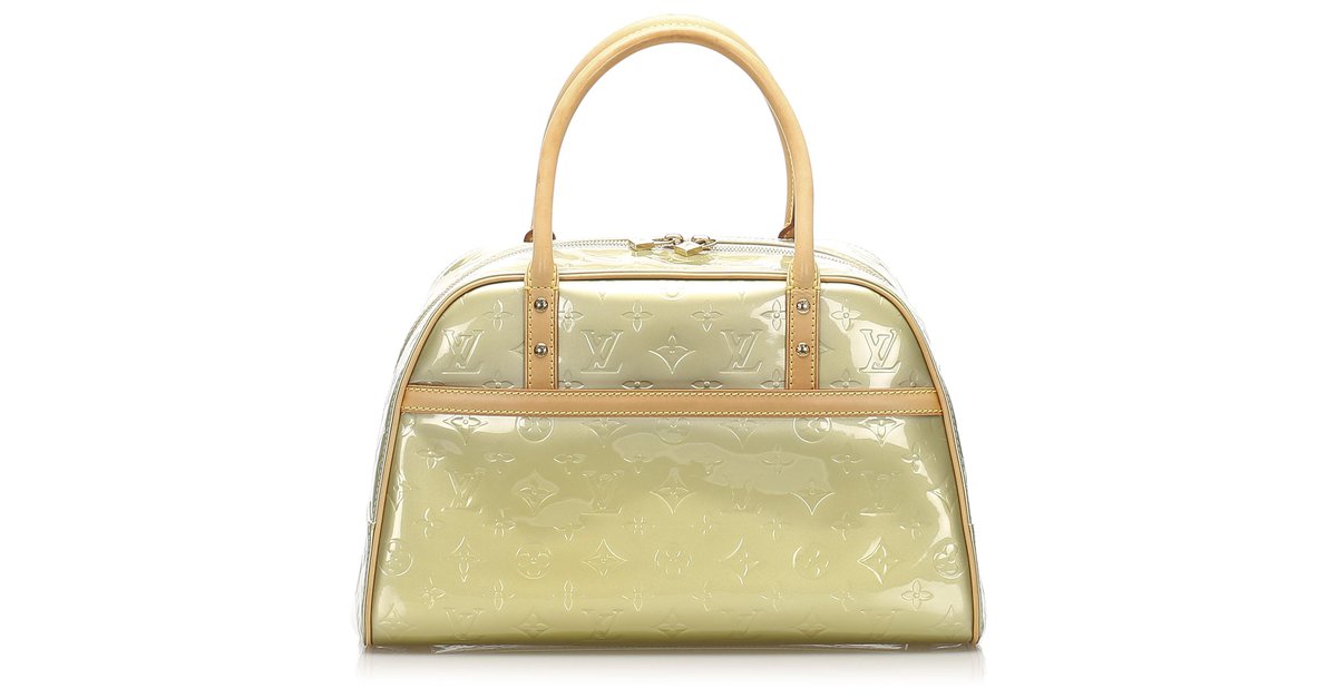 Louis Vuitton Tompkins Square Vernis Beige Patent leather ref.263894 - Joli  Closet