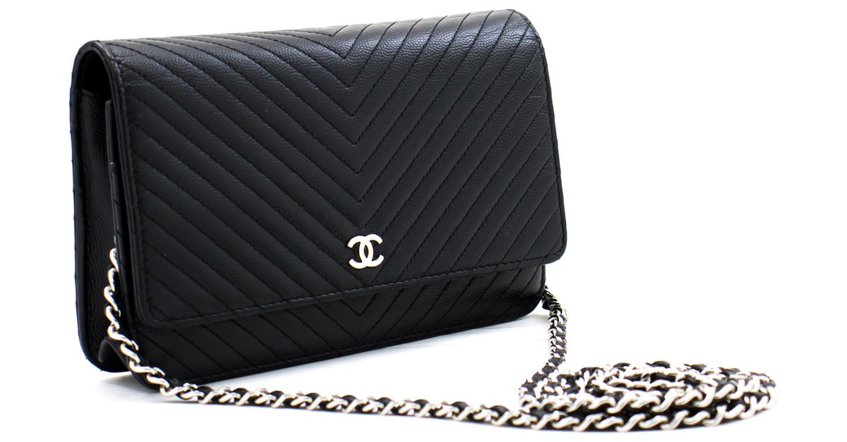 CHANEL V-Stitch Caviar Wallet On Chain WOC Black Shoulder Bag Leather  ref.259916 - Joli Closet