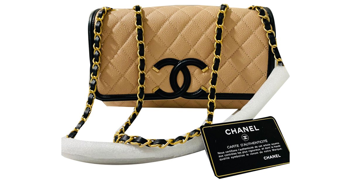 Chanel Medium Filigree Flap Black Beige Leather ref.262111 - Joli