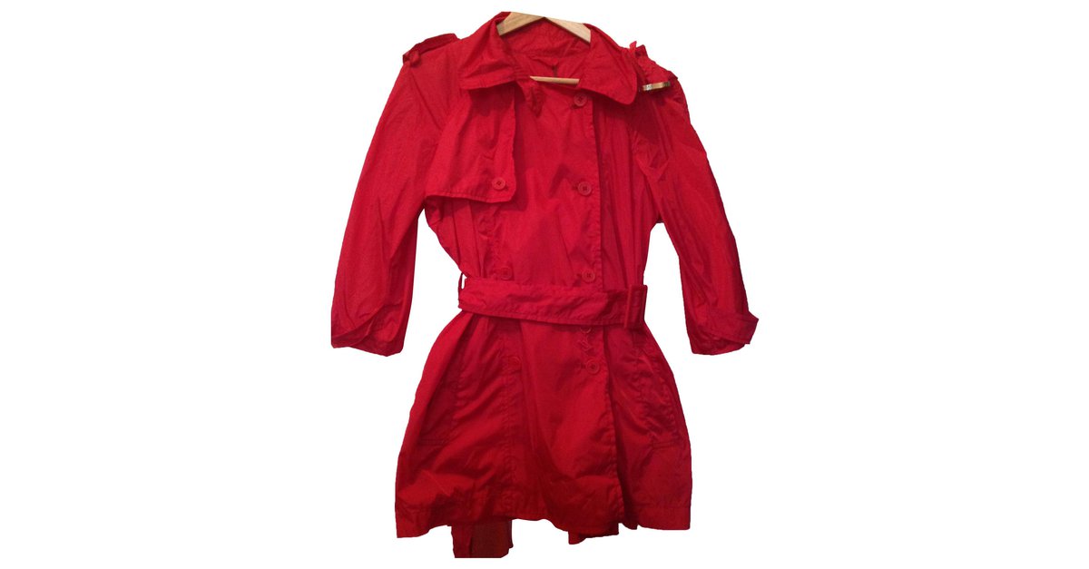 Louis Vuitton Trench coats Red Cloth ref.269044 - Joli Closet