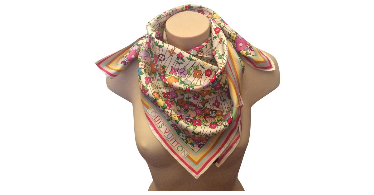 Silk scarf Louis Vuitton Multicolour in Silk - 29427238