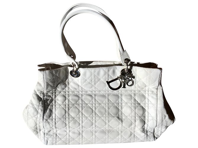 Christian Dior Lady Dior M Soft Tote White Leather ref.279187