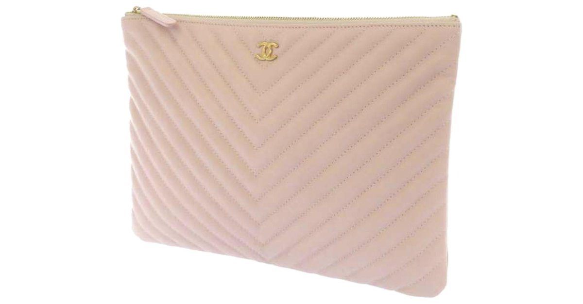 Chanel Pink Chevron Leather Clutch Bag Pony-style calfskin ref.291163 -  Joli Closet