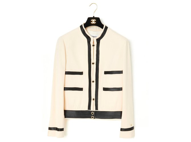 Chanel 02P ICONIC JACKET FR40 Cream Wool ref.296152 - Joli