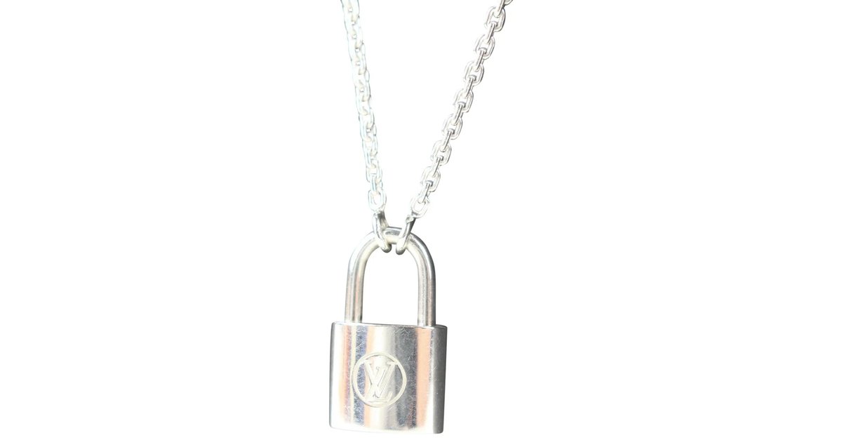 Louis Vuitton Pandantif Sier Lock It 925 Silver LV Padlock Chain Necklace  ref.297422 - Joli Closet