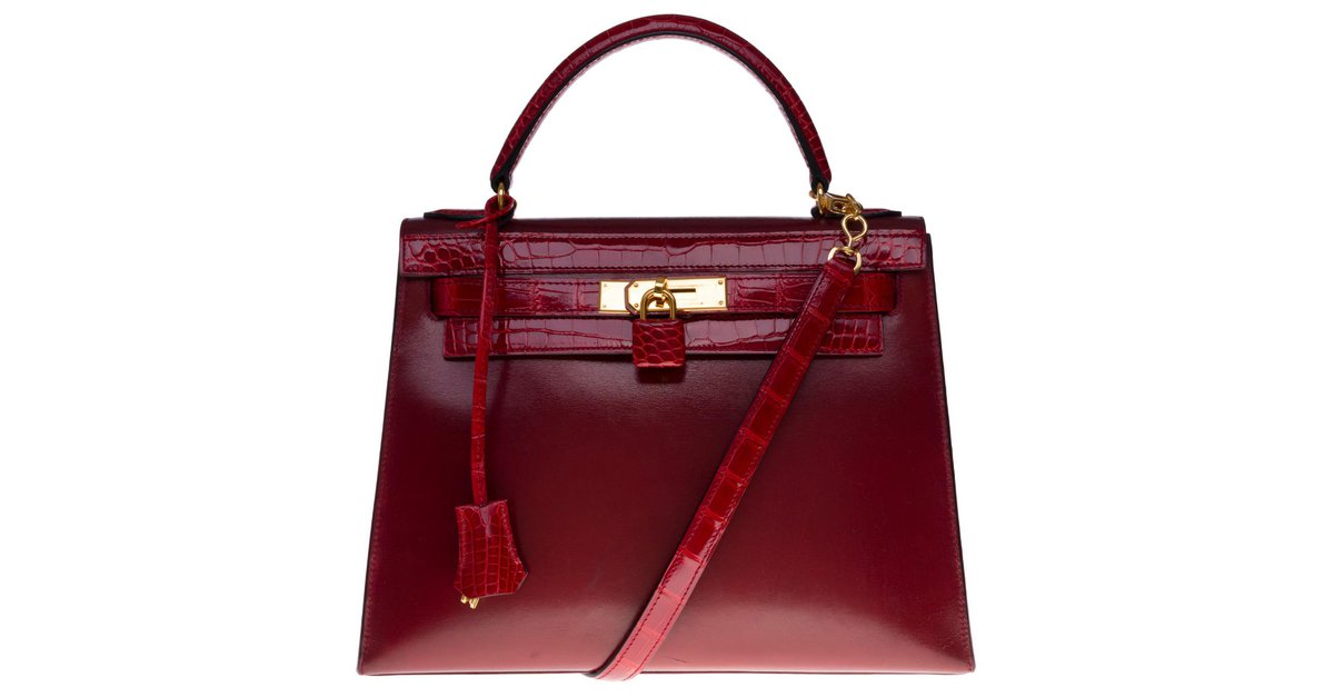 Kelly sport leather crossbody bag Hermès Red in Leather - 35722561