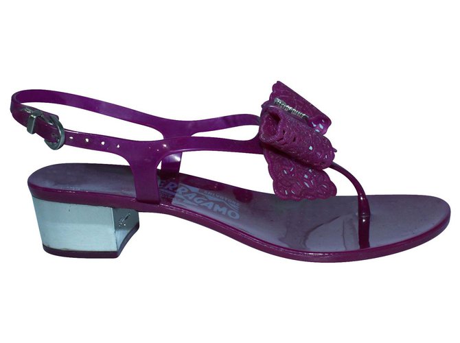 Salvatore Ferragamo Perala Bow Jelly Sandals in Purple