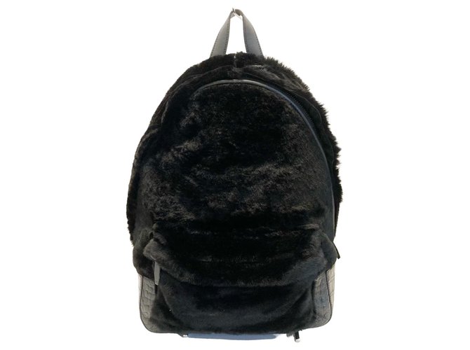 black leather and shearling alexander wang backpack Plinio Visona Fur the-aspenite A petite Alexander Wang backpack crafted in plush shearling Alexander Wang Pebbled Lambskin Dumbo