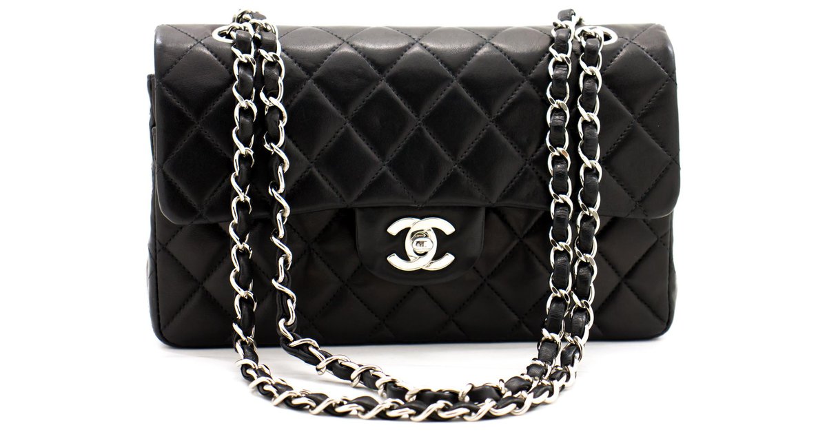 Chanel Classic Flap Black Leather ref.320734 - Joli Closet