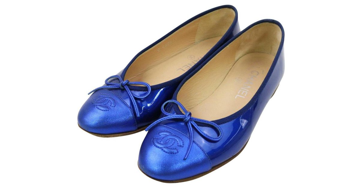 Chanel Metallic Blue Coco Ballerina Flats Leather ref.322348 - Joli Closet