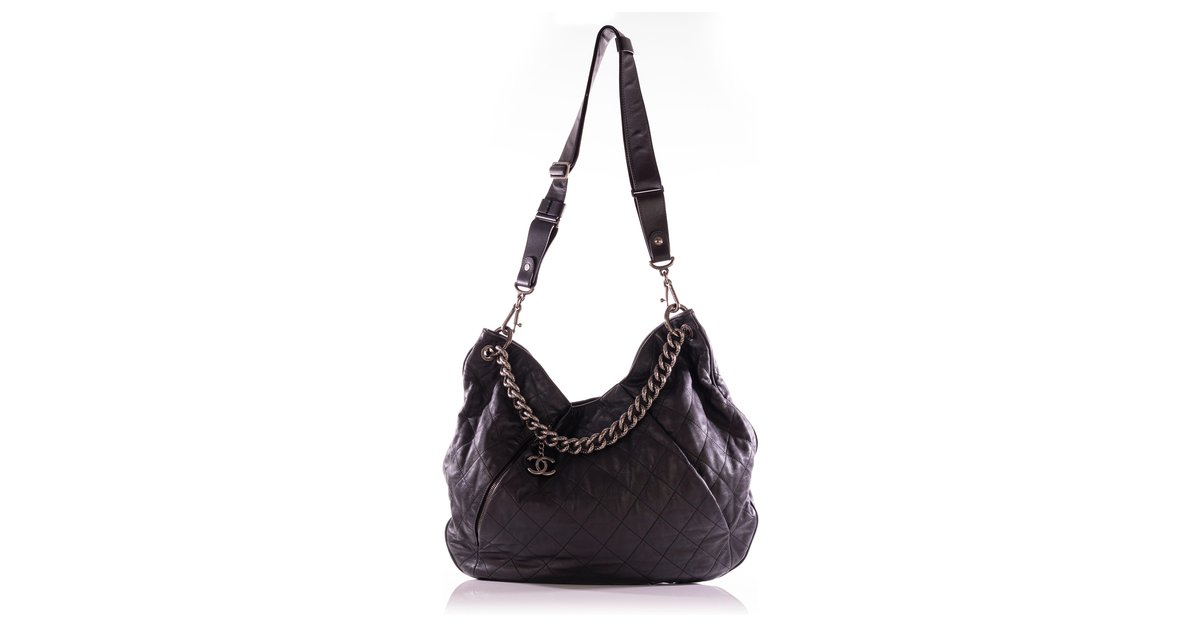 Chanel Black Quilted calf leather Leather Coco Pleats Large Hobo
