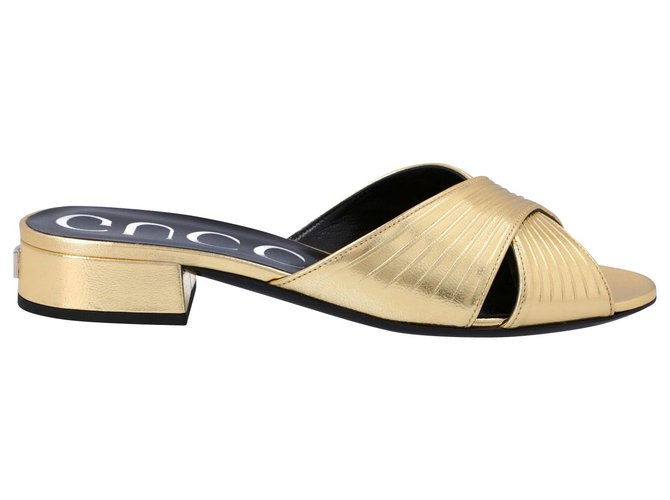 Gucci Leather Slides Golden Metallic ref.332294 Joli Closet
