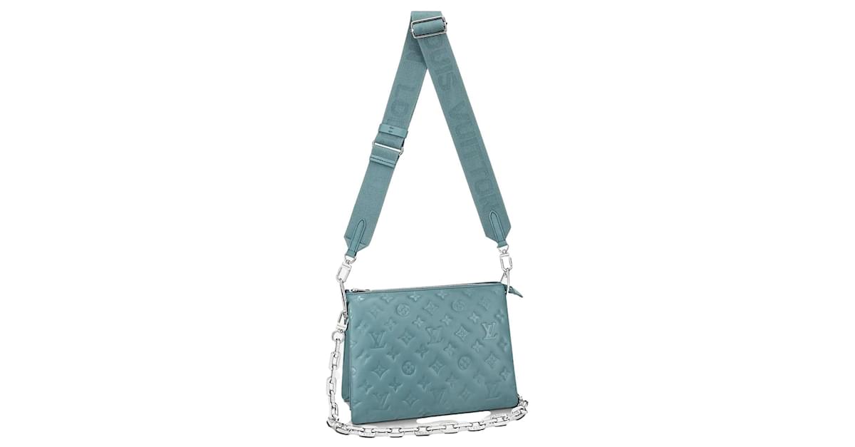 Louis Vuitton LV Coussin PM glacier blue Leather ref.339883 - Joli Closet