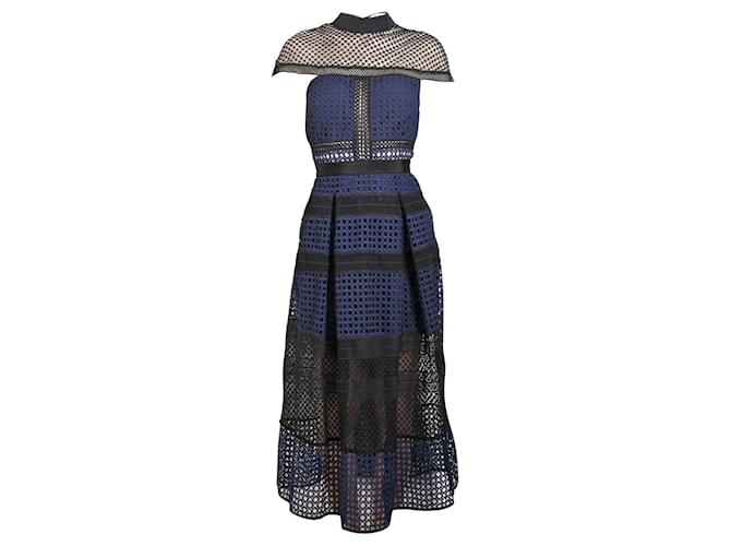 Self portrait Lacey Embroidery Dress Black Polyester ref.JC353935 (Sold) - Joli Closet Self portrait Lacey Embroidery Dress Black Polyester ref.JC353935 (Sold) - Joli Closet