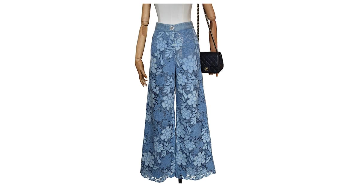 Chanel 2019 Runway Lace Jeans / Trousers Blue Silk Denim ref.359678 - Joli  Closet