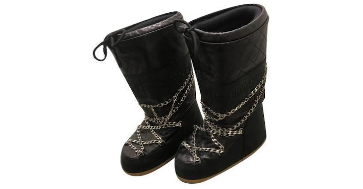 Chanel moon boots hotsell