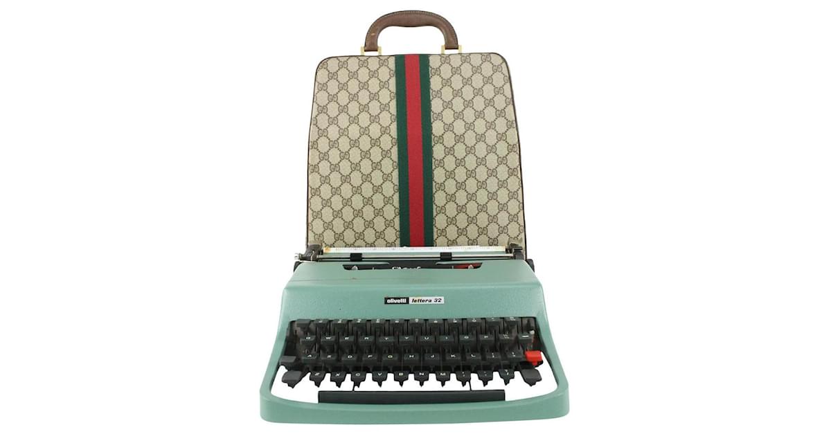 Autre Marque Gucci Rare Olivetti Lettera 32 Typewriter with