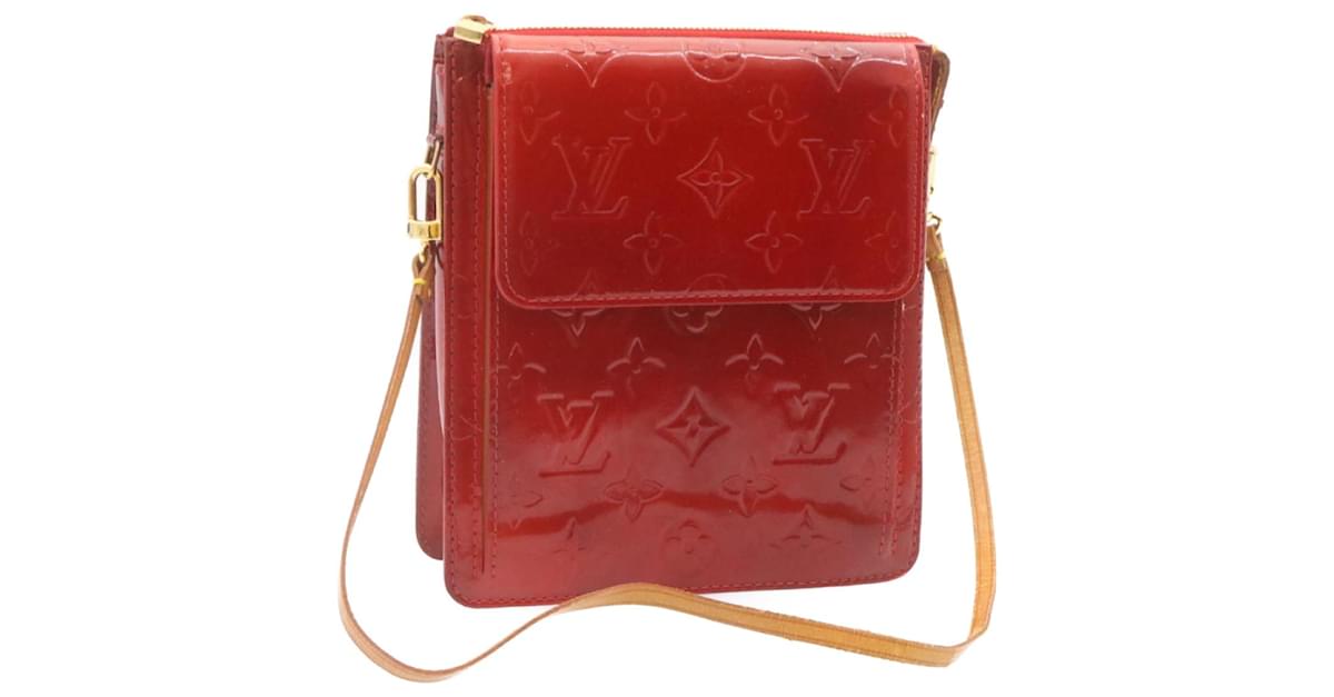 LOUIS VUITTON Monogram Vernis Catalina BB Hand Bag Red M90016 LV Auth 44126  Patent leather ref.956061 - Joli Closet