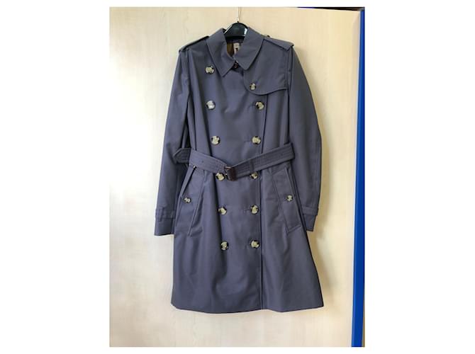 Burberry★素敵！The Kensington Long Mid Grey Trench Coat Burberry The Kensington Long mid grey trench coat - Grey
