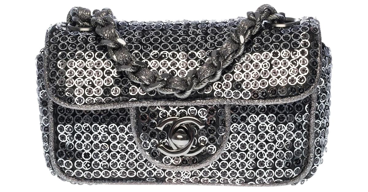 Chanel Silver Metallic Quilted Caviar Leather Double Flap Bag with