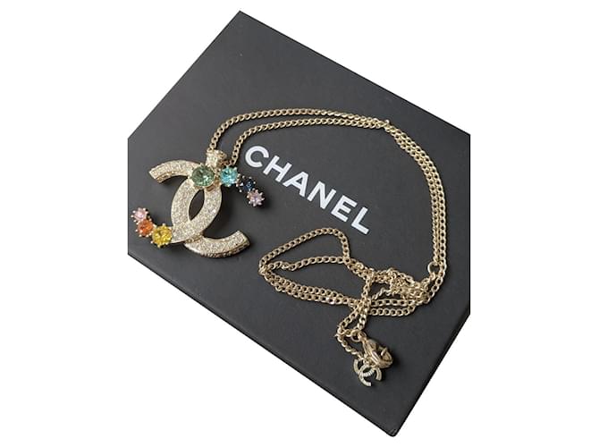 Chanel CC A19S Runway Rainbow Crystals Logo Necklace Multiple colors Metal ref.401682 Joli Closet