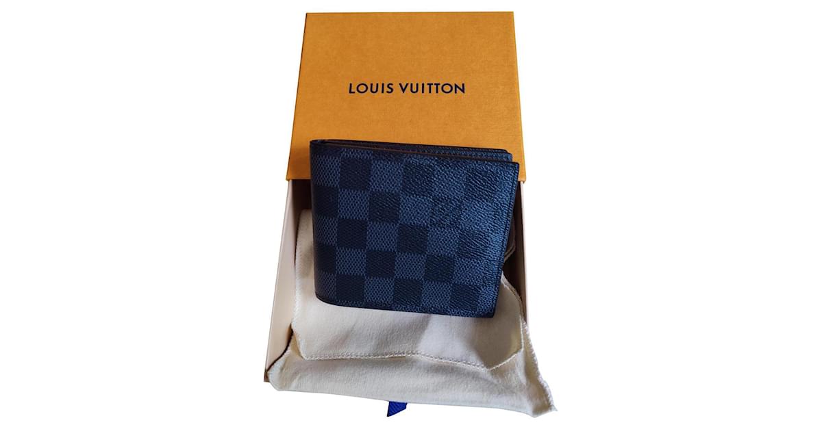 Louis Vuitton Amerigo Wallet