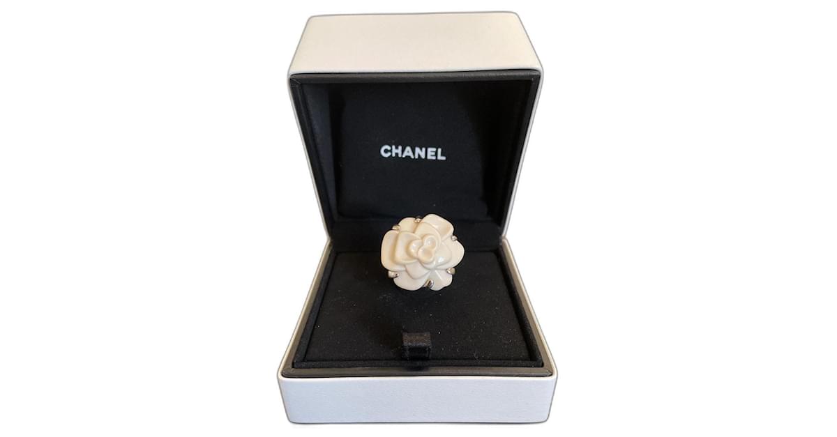 Chanel CAMELLIA White White gold ref.405369 - Joli Closet