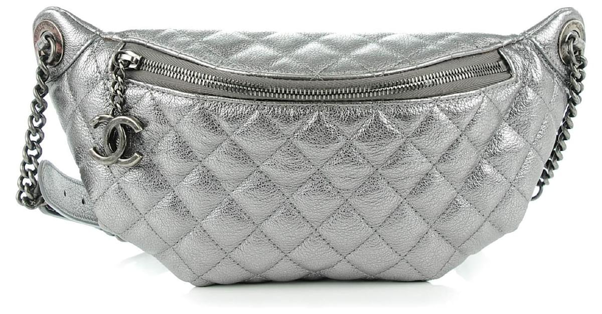 CHANEL Metallic Goatskin Quilted Banane Waist Bag Fanny Pack Silver Silvery  Leather ref.407064
