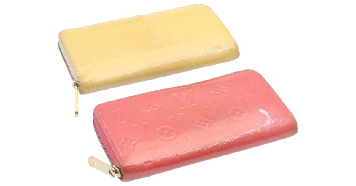 LOUIS VUITTON Monogram Vernis Zippy Wallet 2Set Pink Yellow LV Auth ar5020  Patent leather ref.431199 - Joli Closet