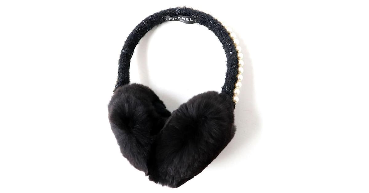 Used] Chanel CHANEL 13K F with pearl and coco mark Real fur x tweed earmuffs  / ear muffler Black Black Ladies ref.432971 - Joli Closet