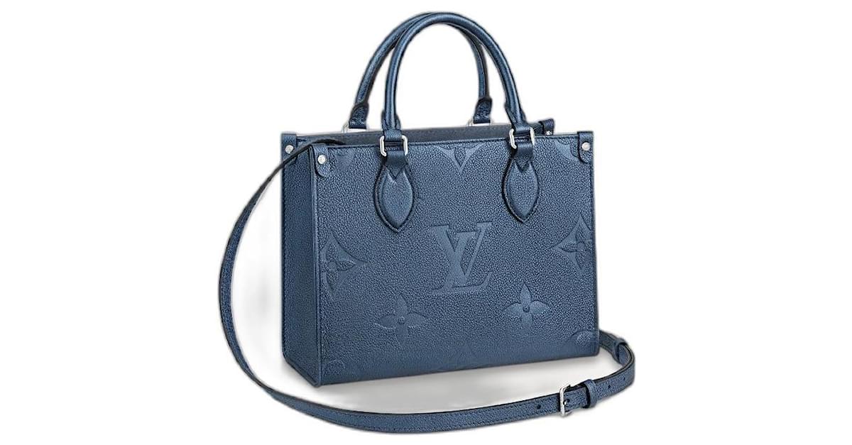 Stole Louis Vuitton Navy in Other - 25261415