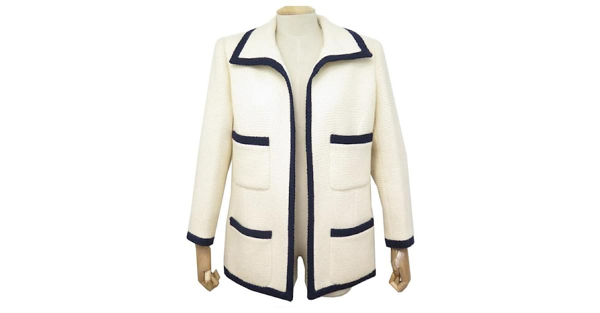 Chanel Seltene Jacke mit CC Patch Roh Wolle ref.852778 - Joli Closet
