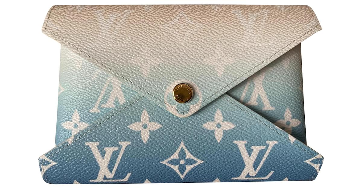 Louis Vuitton Kirigami clutch by the pool Multiple colors Cloth ref.339980  - Joli Closet