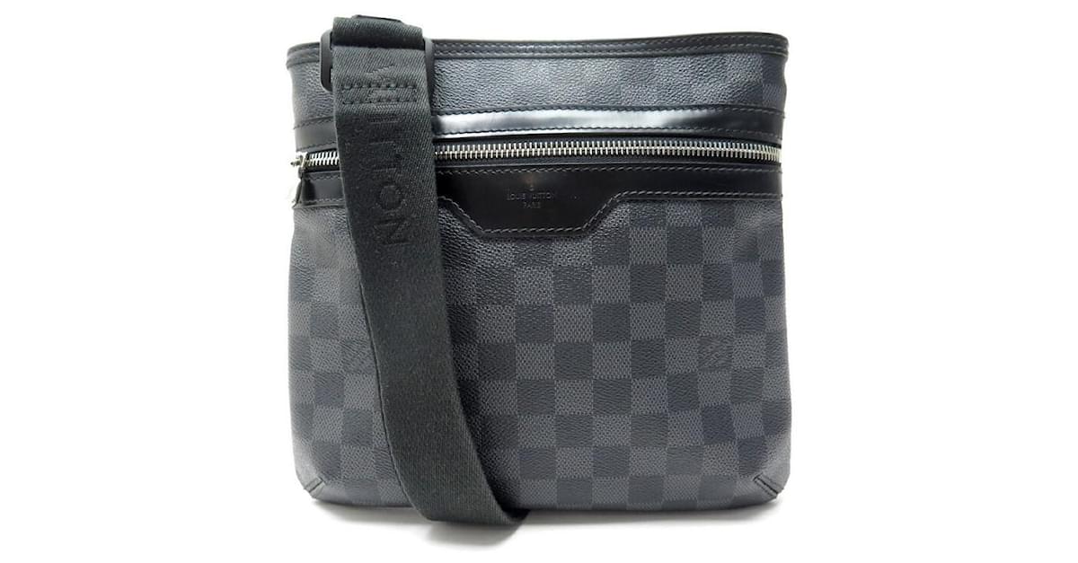 LOUIS VUITTON THOMAS BAG IN DAMIER GRAPHITE CANVAS WITH SHOULDER POUCH Dark  grey Cloth ref.444642 - Joli Closet